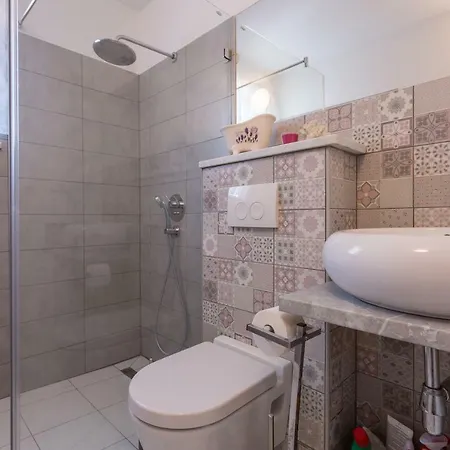 Ivka Apartment